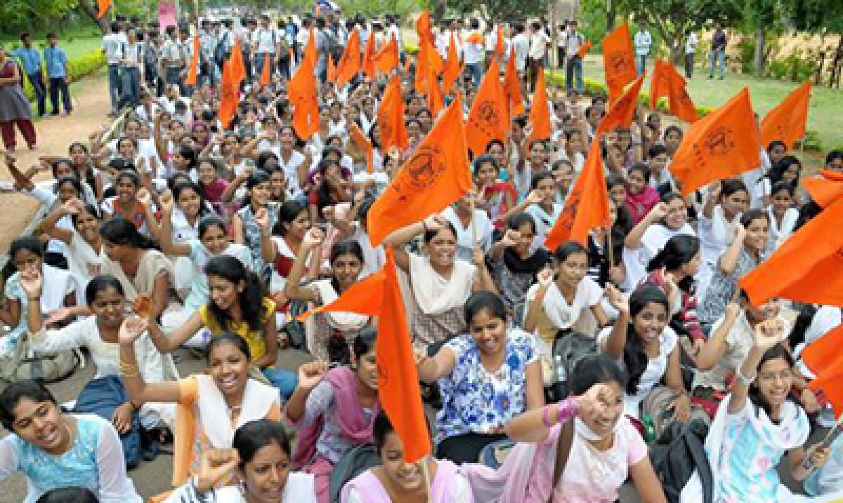 ABVP requires college bandh in Telangana 7
